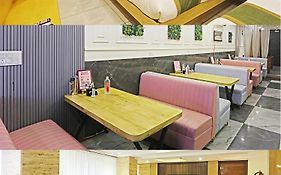 Hotel Aman Imperial Just-1 Minute Away From New Delhi Railway Station And Connaught Place